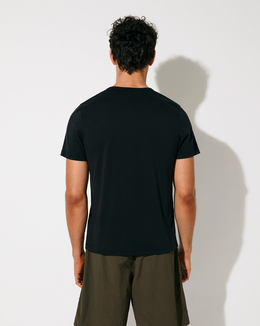 t-shirt leggera da uomo in nero acquista ora — cdlp